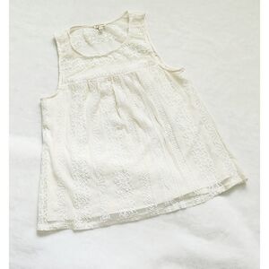 lace sleeveless cream blouse